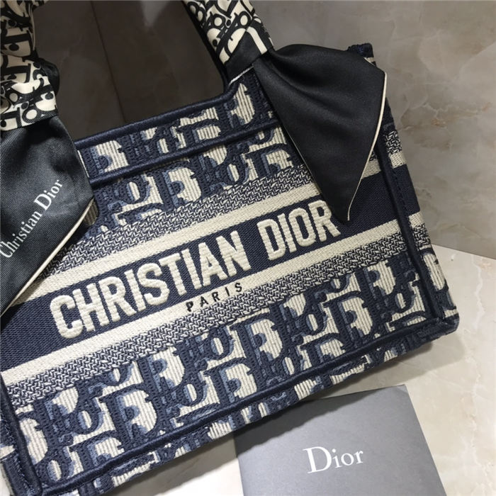 MINI Dior BOOK TOTE Blue Dior Oblique Embroidery mid