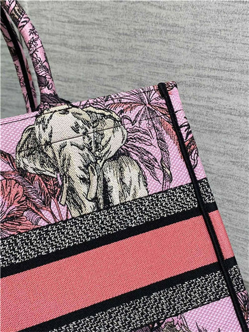 MEDIUM Dior BOOK TOTE Toile de Jouy Voyage Embroidery Pink High