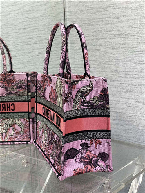 MEDIUM Dior BOOK TOTE Toile de Jouy Voyage Embroidery Pink High