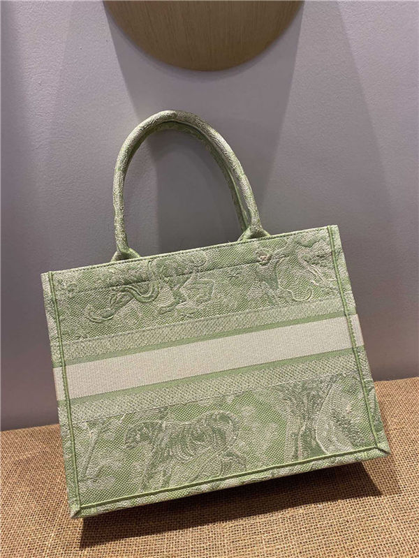 MEDIUM Dior BOOK TOTE Toile de Jouy Reverse Embroidery Green Mid