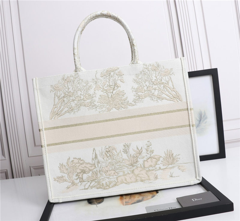 LARGE Dior BOOK TOTE Dior Around the World Stella Embroidery Gold-Tone High