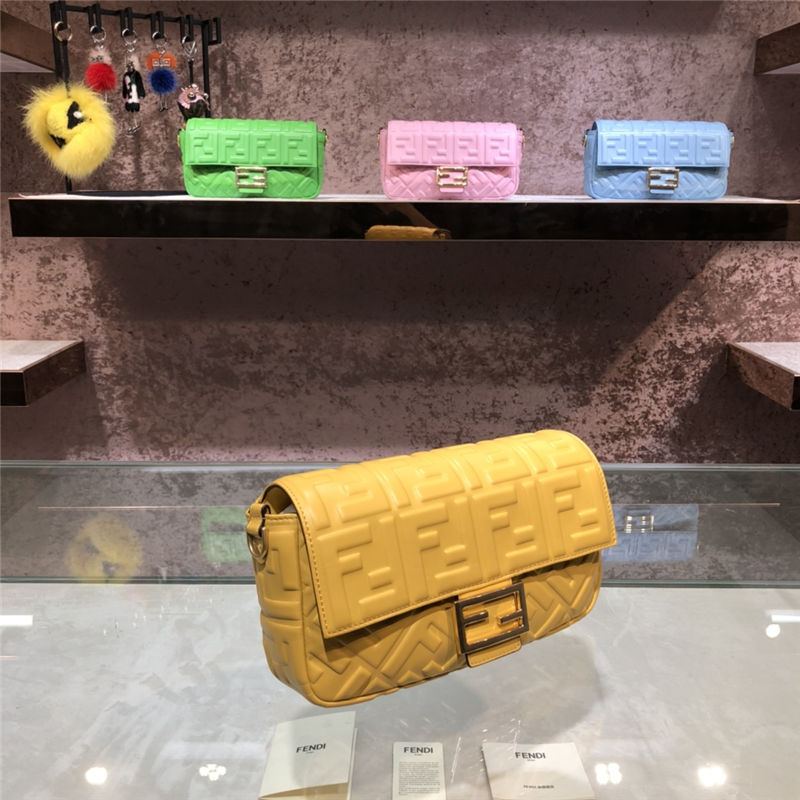 BAGUETTE leather bag Yellow High