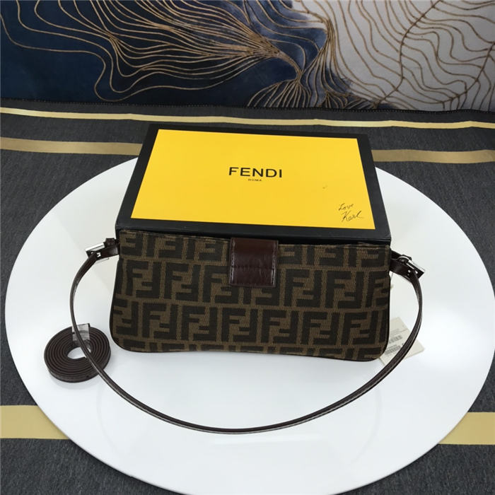 Fendi BAGUETTE Bag Burgundy Mid