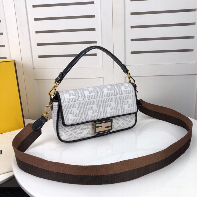 Fendi BAGUETTE White Canvas bag Mid