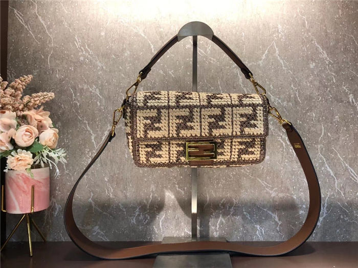 Fendi BAGUETTE raffia FF bag Brown Mid