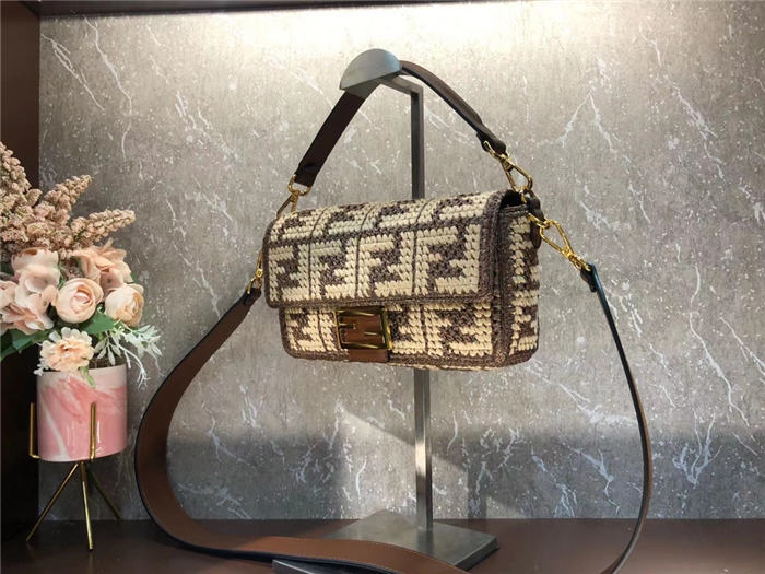 Fendi BAGUETTE raffia FF bag Brown Mid