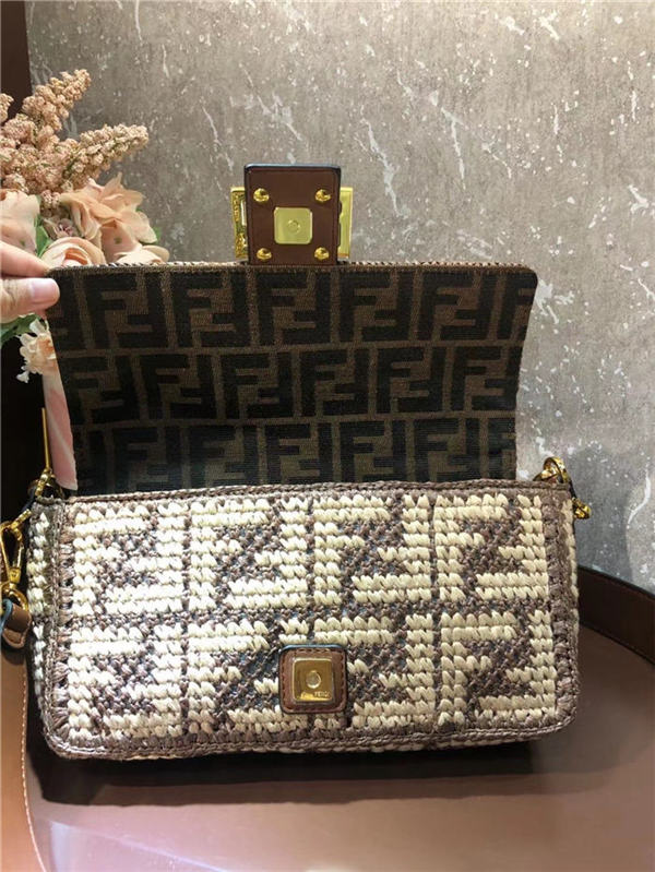 Fendi BAGUETTE raffia FF bag Brown Mid