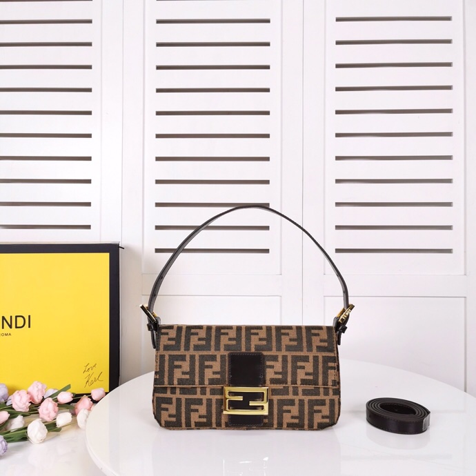 Fendi BAGUETTE Brown fabric bag Gold metal Mid