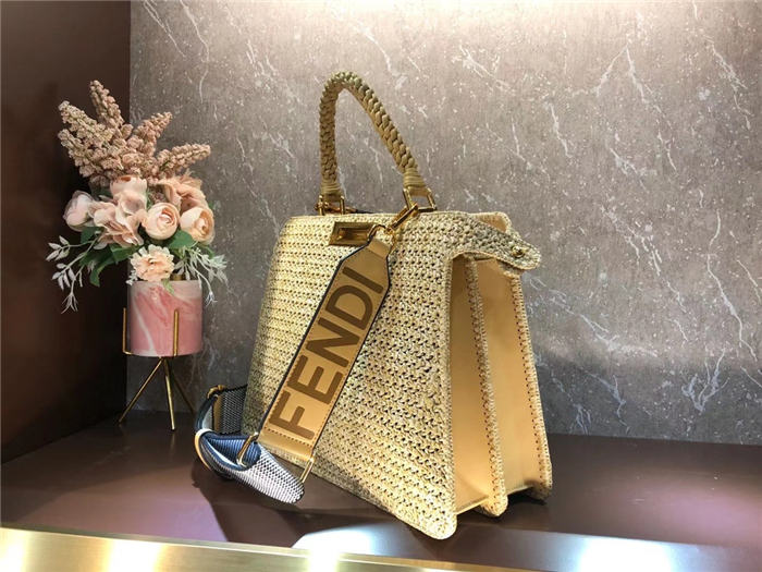 Fendi PEEKABOO ISEEU MEDIUM Woven straw bag Beige Mid