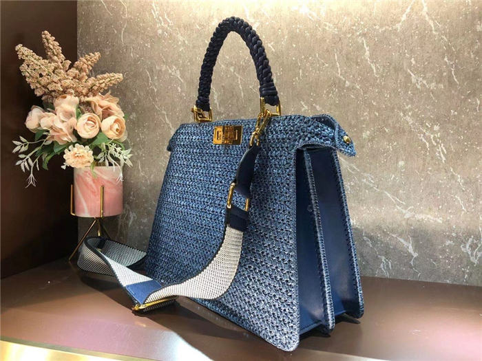 Fendi PEEKABOO ISEEU MEDIUM Woven straw bag Blue Mid