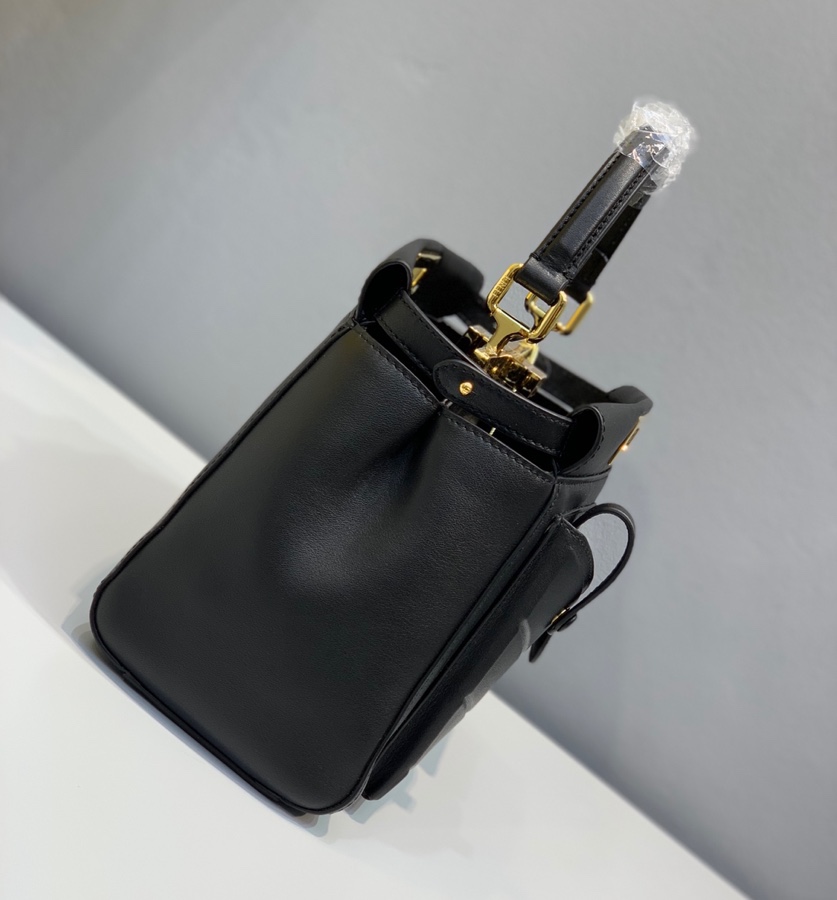 PEEKABOO Mini Pocket Bag Black High