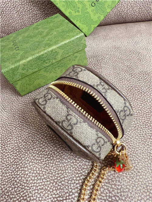 Gucci Coin purse with Double G strawberry 726252 High