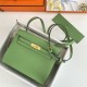 Hermes Kelly Danse 22cm Evercolor WAX Vert Criquet Gold Metal High