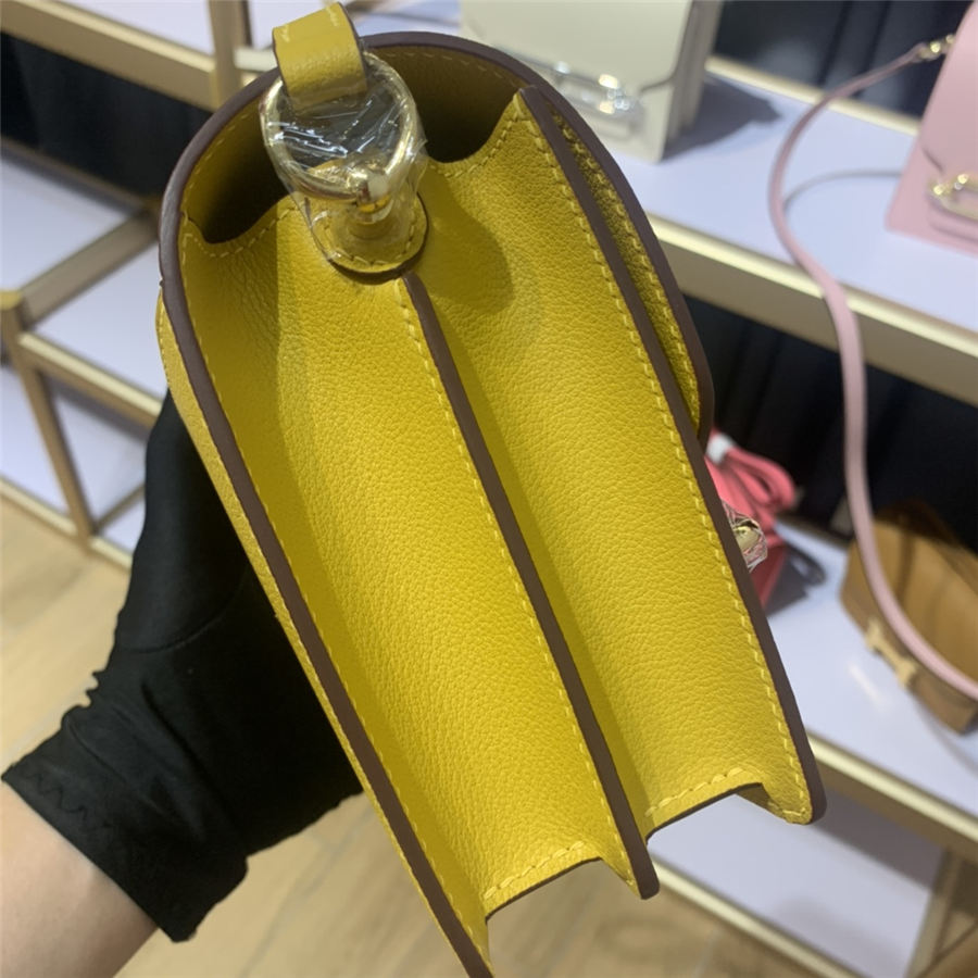 Hermes Roulis 19 bag Evercolor WAX Gold Metal Yellow High