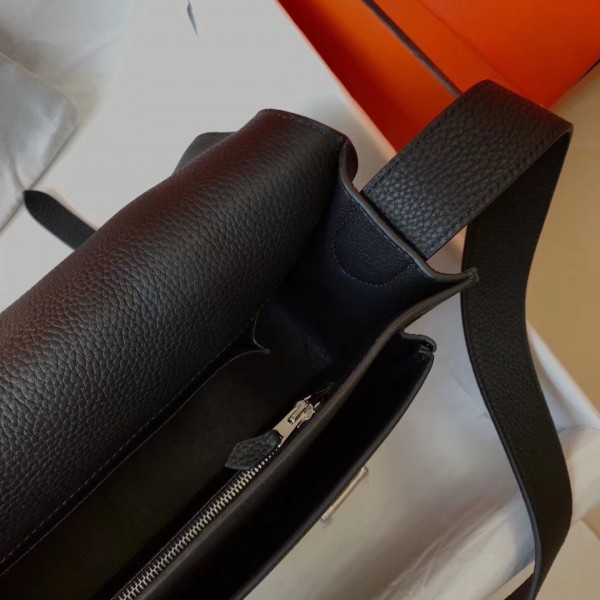 Hermes Steve 35 Messenger Bag In Black Clemence Calfskin High