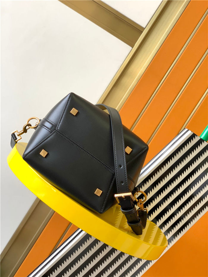 LE 37 SMALL IN SHINY LEATHER BUCKET BAG Black High