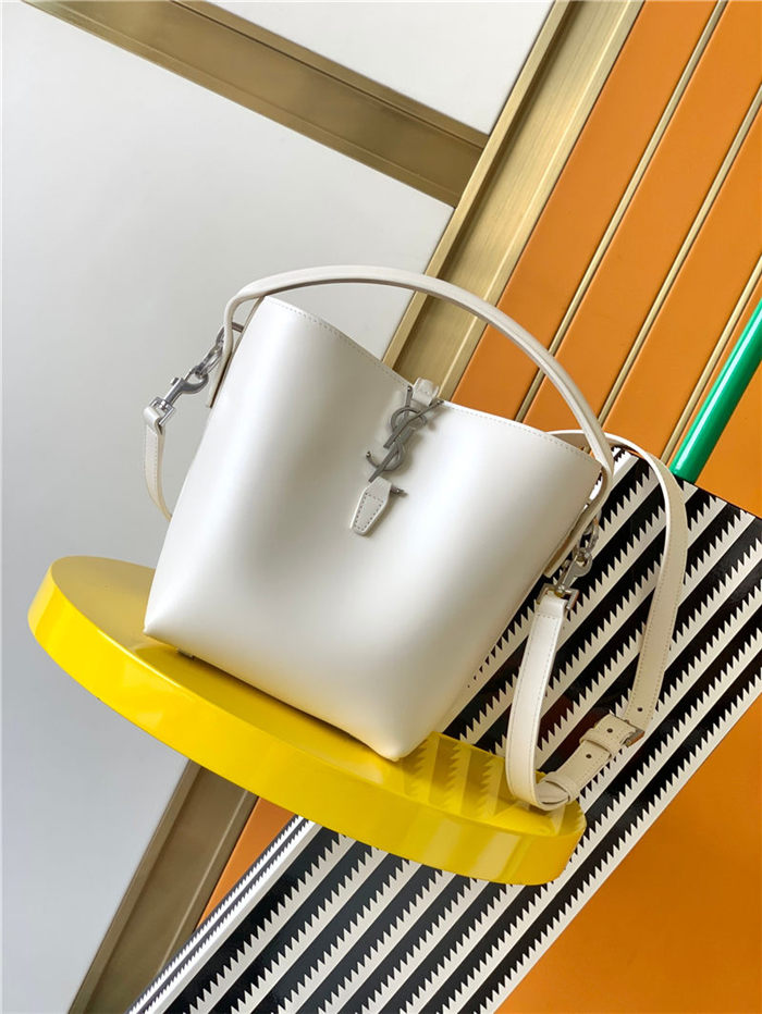 LE 37 SMALL IN SHINY LEATHER BUCKET BAG White High