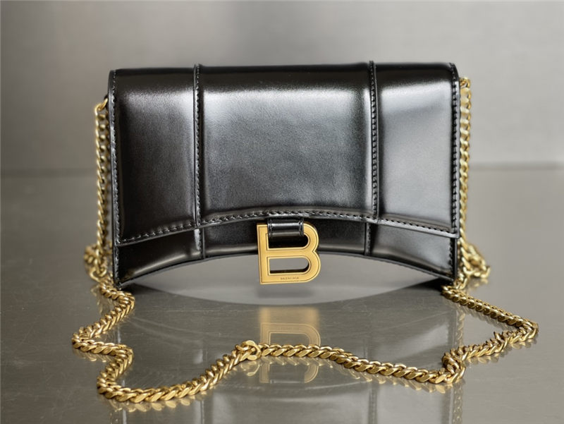 WOMEN'S HOURGLASS WALLET ON CHAIN IN Leather Black-Gold High