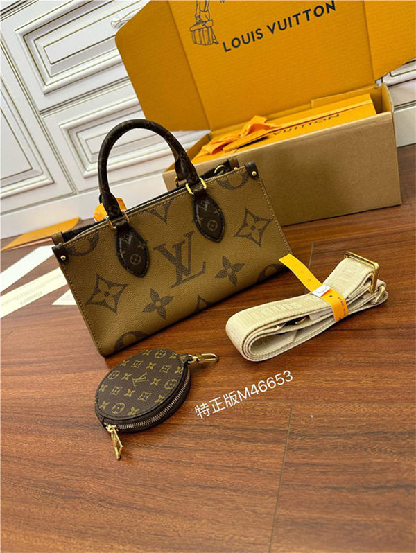 Louis Vuitton ONTHEGO East West Giant Monogram and Monogram Reverse M46653 Top