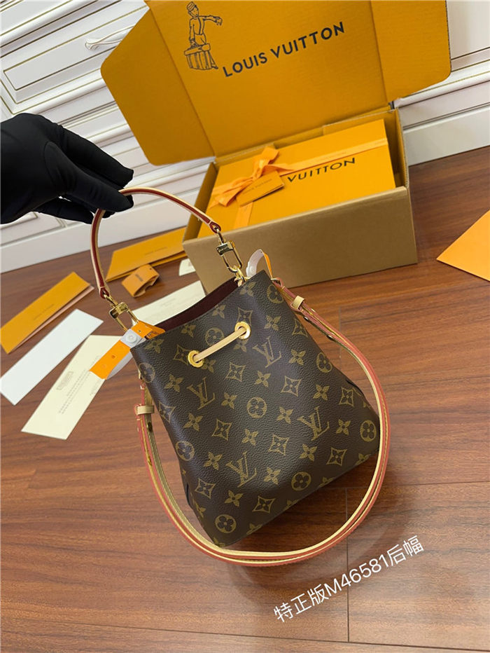 Louis Vuitton Néonoé BB Monogram coated canvas M46581 Top