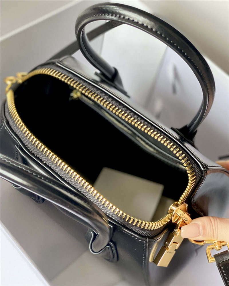 Givenchy MINI ANTIGONA BAGE IN SMOOTH BOX LEATHER Top