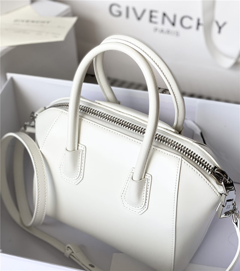 Givenchy MINI ANTIGONA BAGE IN SMOOTH BOX LEATHER Top