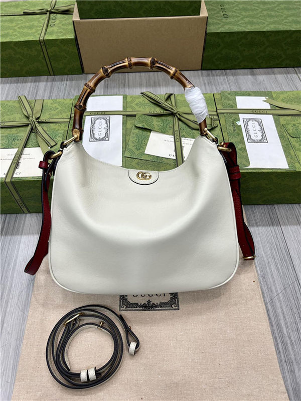 Gucci Diana Medium shoulder bag Leather 746251 White High