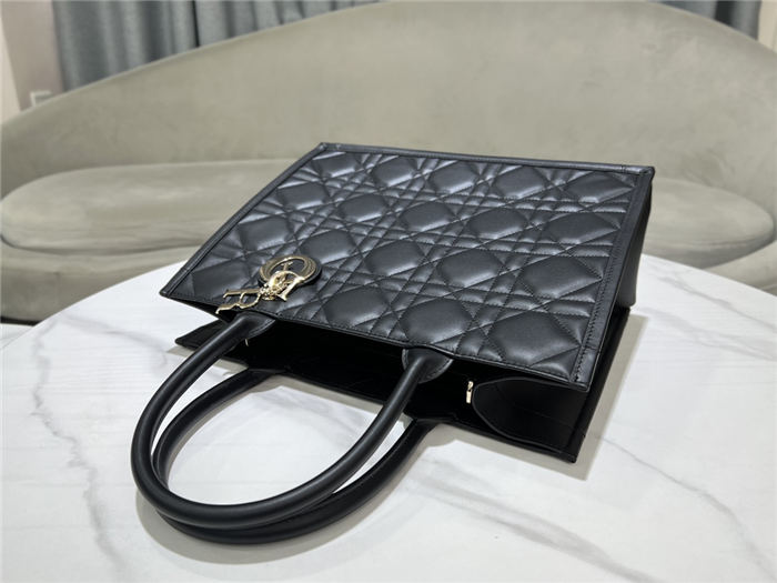 MEDIUM Dior BOOK TOTE Macrocannage Calfskin Black High