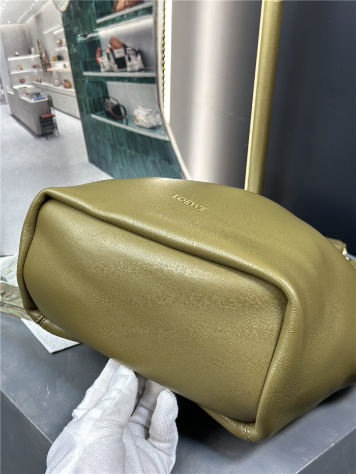 Squeeze bag MEDIUM in nappa lambskin Olive High