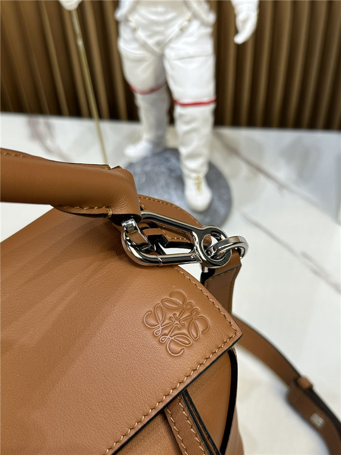 Small Puzzle bag in classic calfskin Tan High