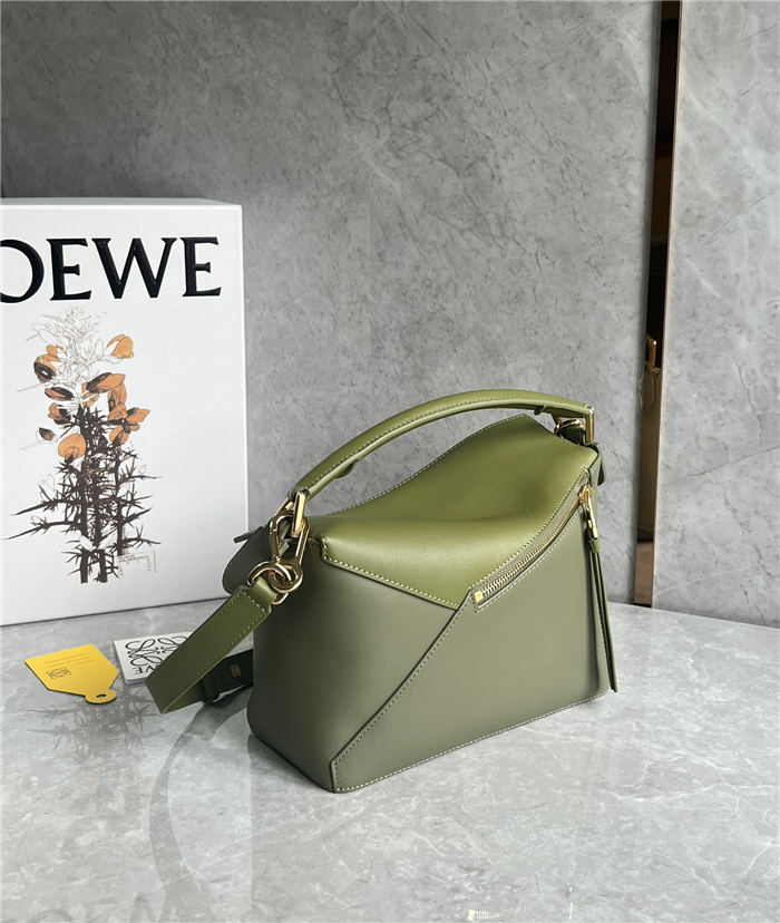 Small Puzzle bag in classic calfskin Green High