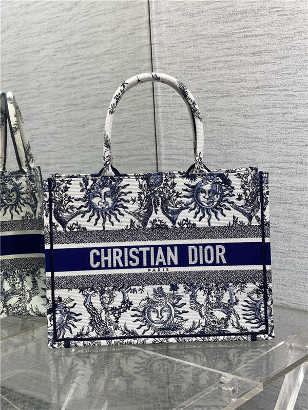 MEDIUM Dior BOOK TOTE Toile de Jouy Soleil Embroidery Blue High