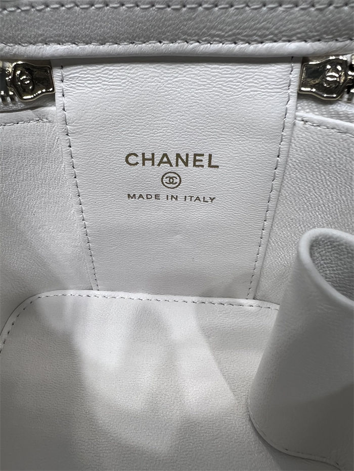 Chanel SMALL VANITY WITH CHAIN AP2198 Lambskin & Gold-Tone Metal White High