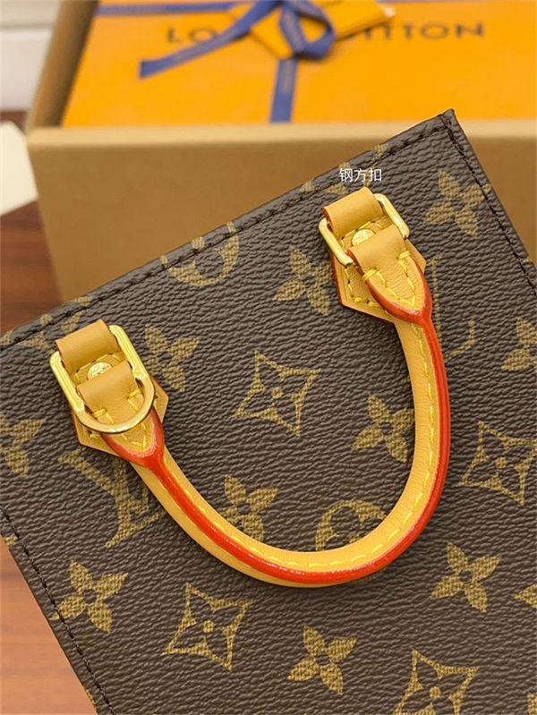 Louis Vuitton PETIT SAC PLAT Monogram M81295 Top