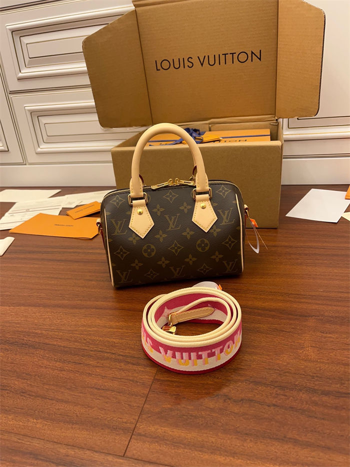 Louis Vuitton SPEEDY BANDOULIÈRE 20 Monogram coated canvas M45948 Top