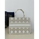 MEDIUM Dior BOOK TOTE Macrocannage Embroidery High