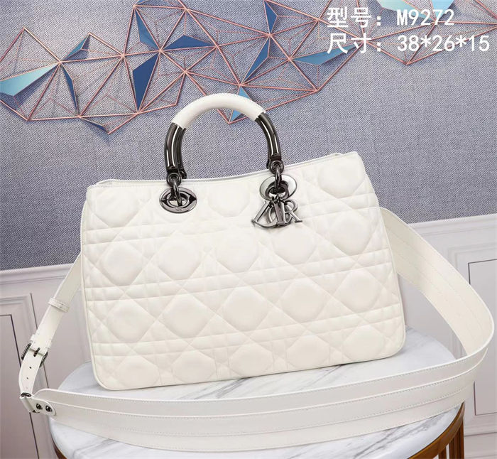 LADY 95.22 LARGE BAG Cannage Calfskin White High