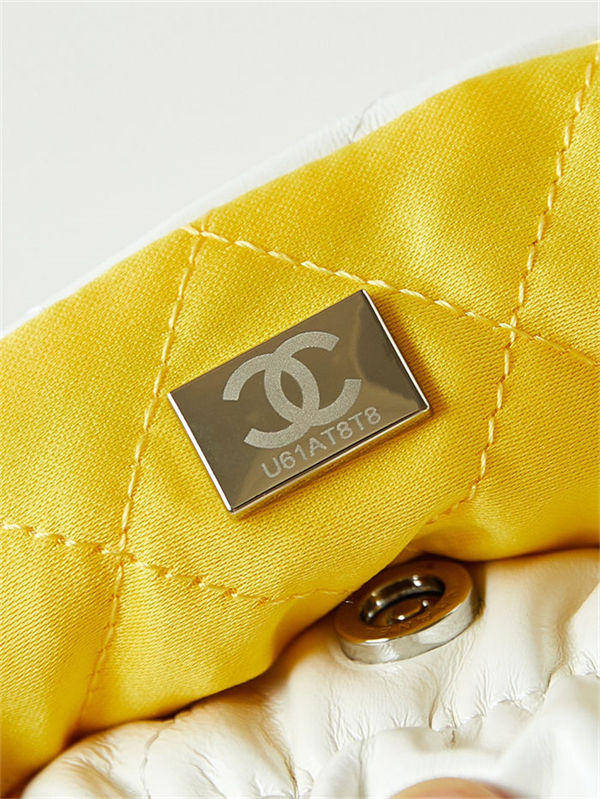 Chanel 22 MINI HANDBAG Patent Gradient Calfskin & Lacquered Metal Yellow AS3980 High