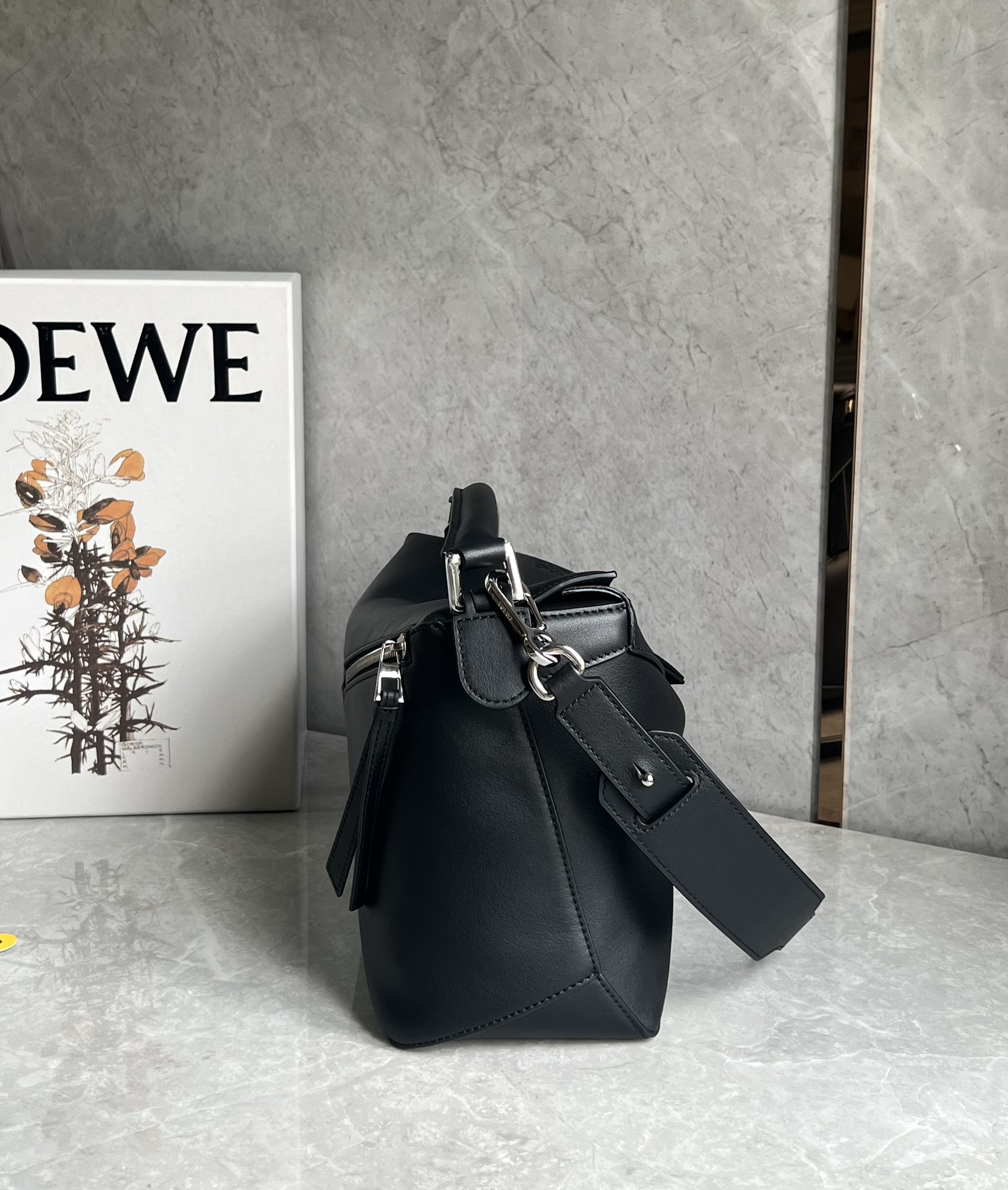 Puzzle bag 29cm in classic calfskin Black High