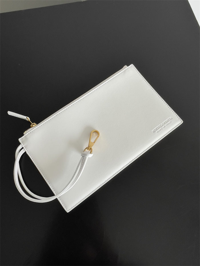 BV Parachute Large Shoulder bag White High