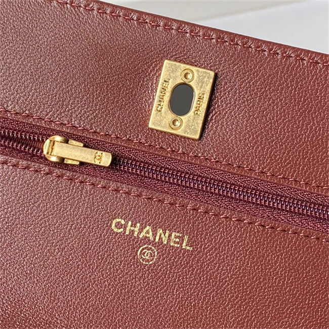 WALLET ON CHAIN AP4062 Grained Shiny Calfskin & Gold-Tone Metal Burgundy A