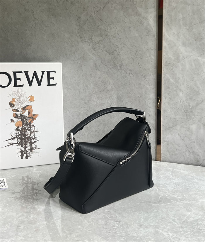 Small Puzzle bag in classic calfskin Black High