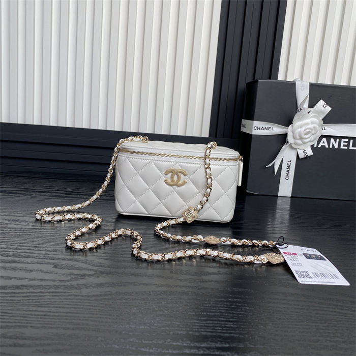 Chanel Vanity with Chain AP4301 Lambskin White High