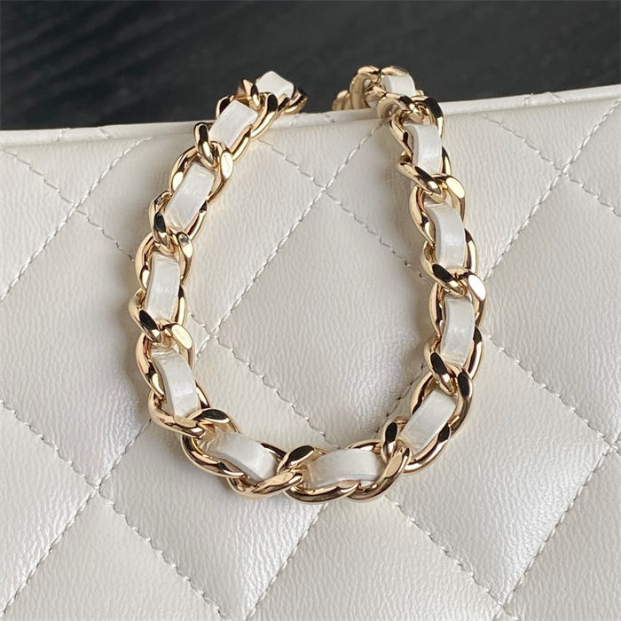 Chanel Vanity with Chain AP4301 Lambskin White High