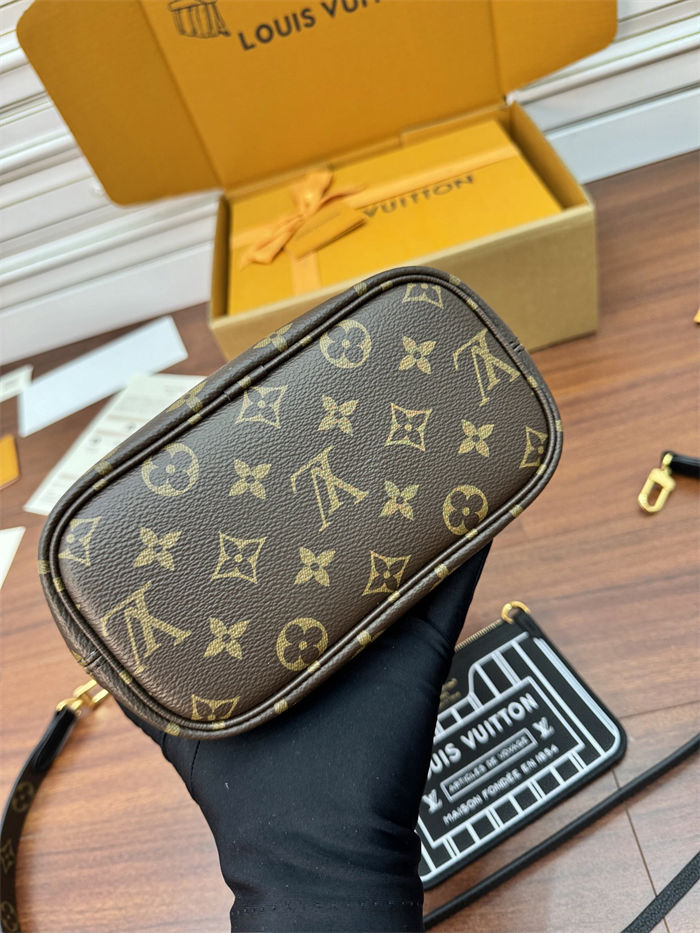 Louis Vuitton Neverfull Bandoulière Inside Out BB M12099 Top