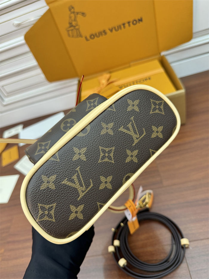 Louis Vuitton Montsouris Mini Monogram M11199 Top