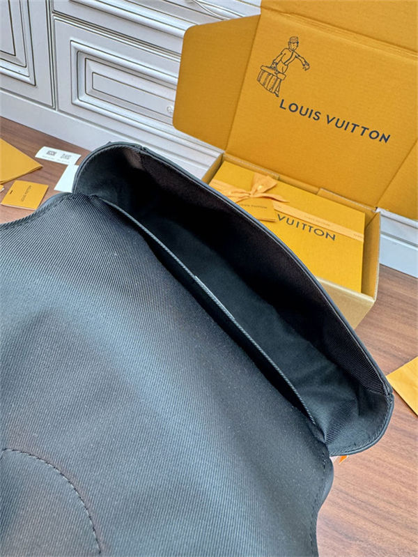 Louis Vuitton Montsouris Messenger PM Monogram Eclipse coated canvas M12519 Top