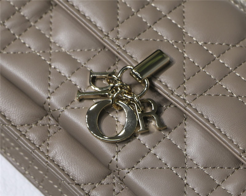 LADY Dior CHAIN POUCH Cannage Lambskin Warm Taupe High