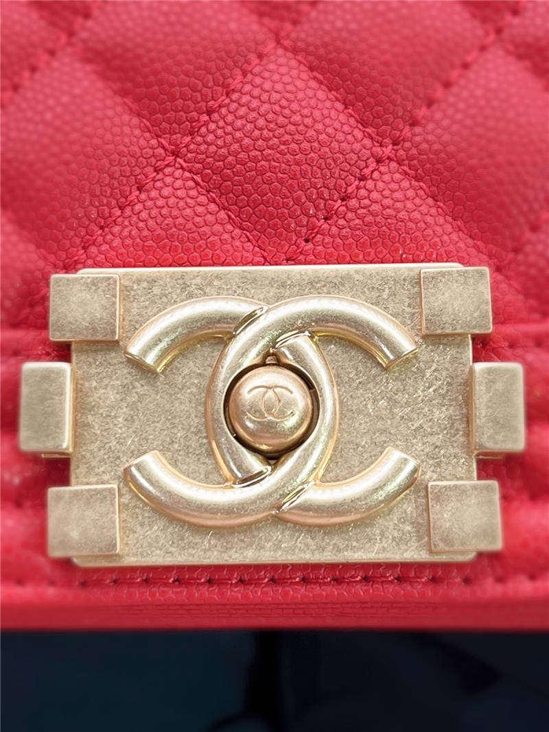 BOY Chanel HANDBAG Grained Calfskin Red Matt-Gold Metal High