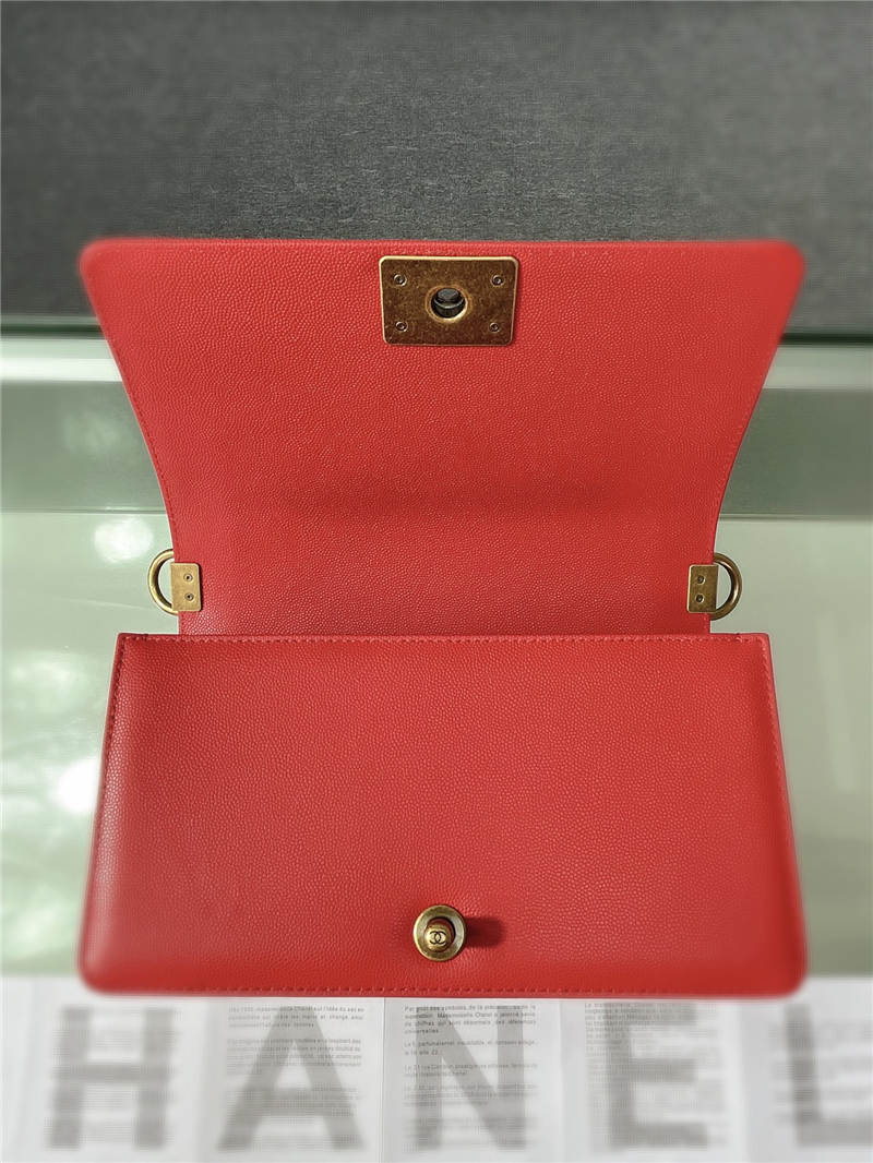 BOY Chanel HANDBAG Grained Calfskin Red Anti-Gold Metal High